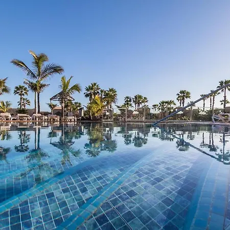 Family With Pool View - Oasis Duna Holiday home